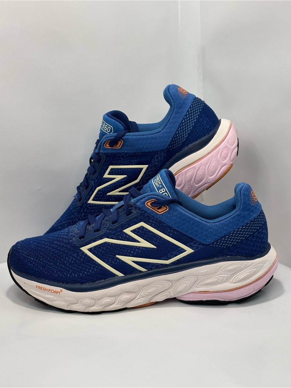 New Balance Fresh Foam X 860v14 Women's Size 6B Blue/White/Pink Running Shoes